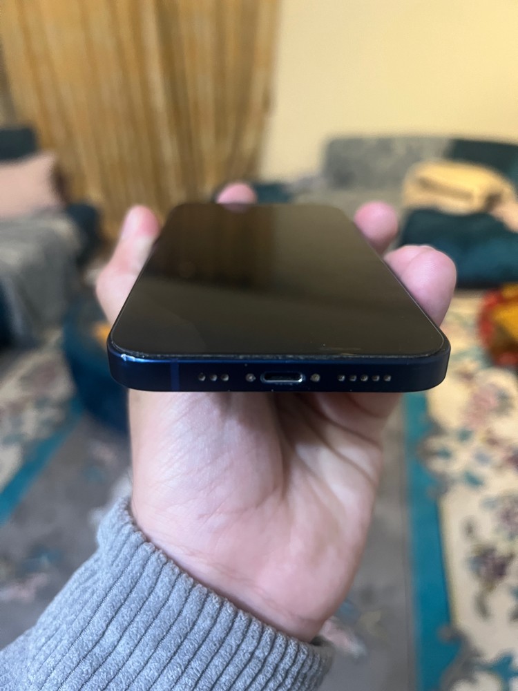 ايفون 12  - 5