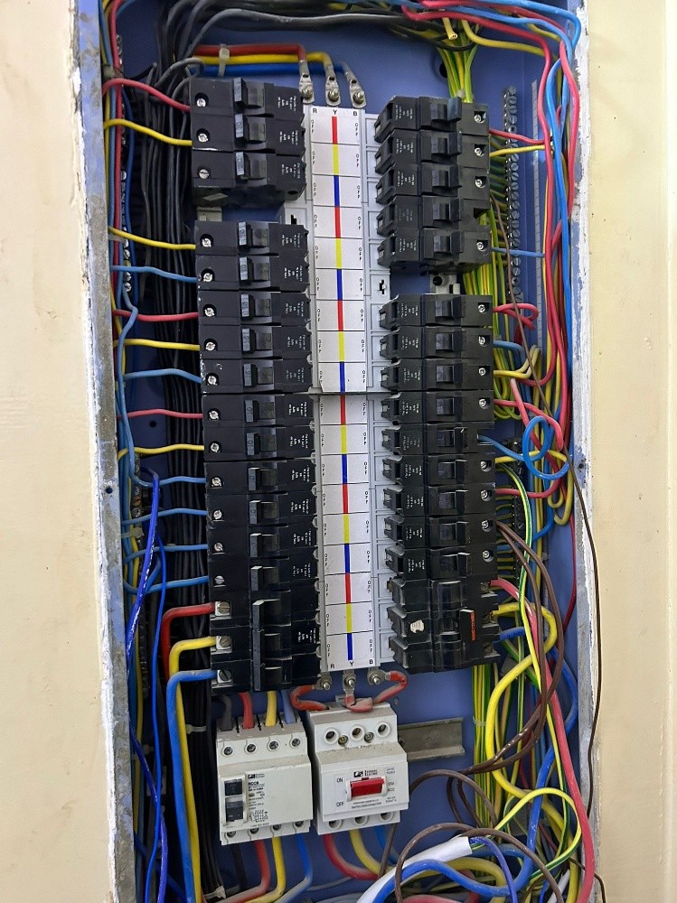 KHALID ELECTRICIAN - 6