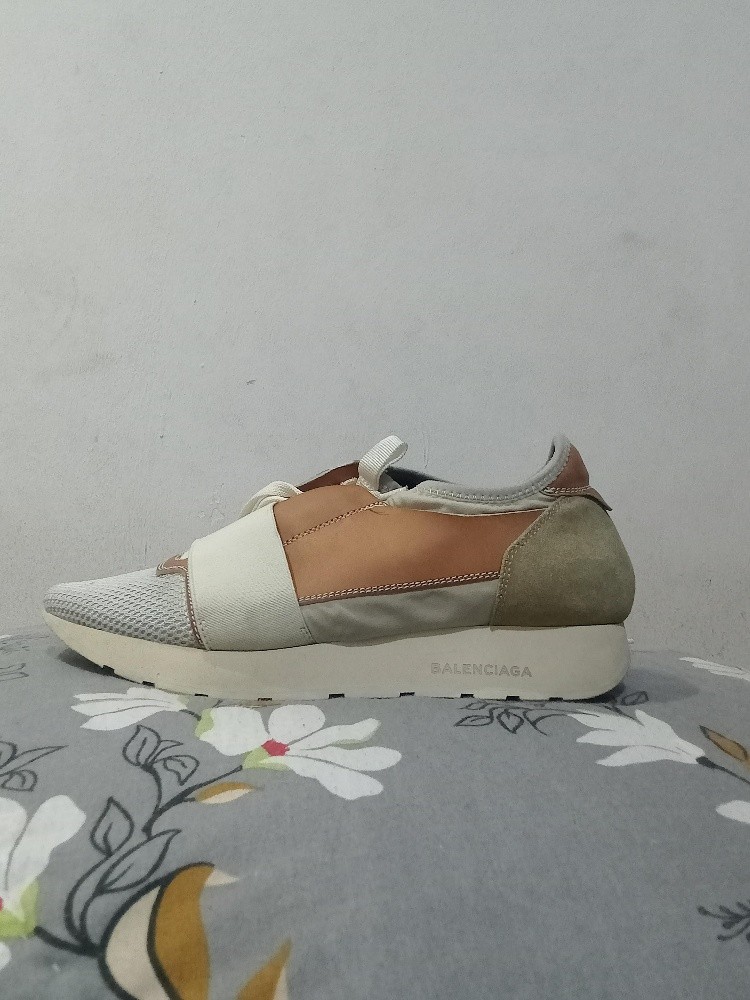 BALENCIAGA - 4