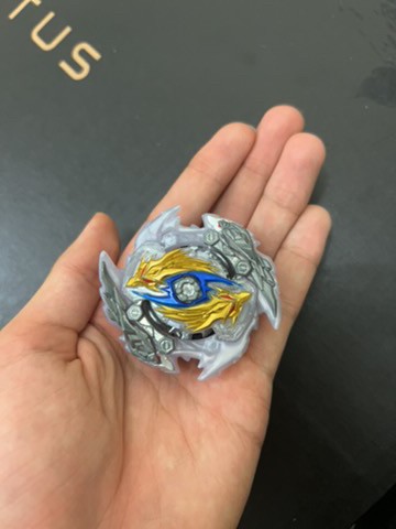 Beyblade burst  - 4