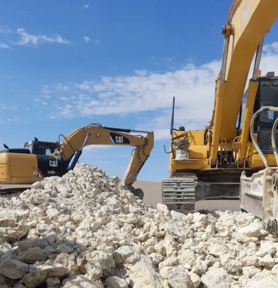 Excavators for rent - 1