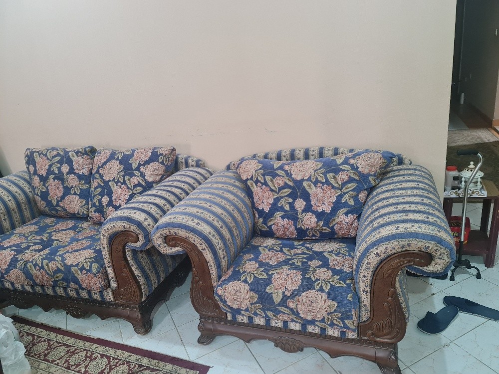 طقم كنب وكراسي وكنبة مفردة للبيع - 1