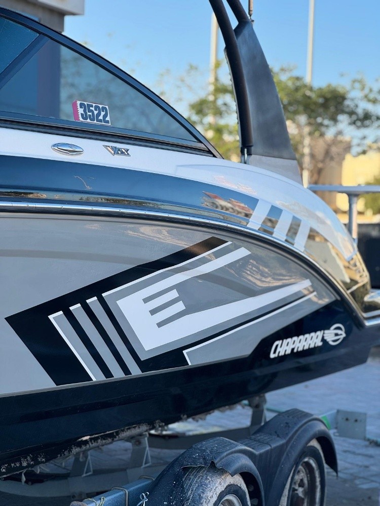 jet boat tinting &stickers - 1