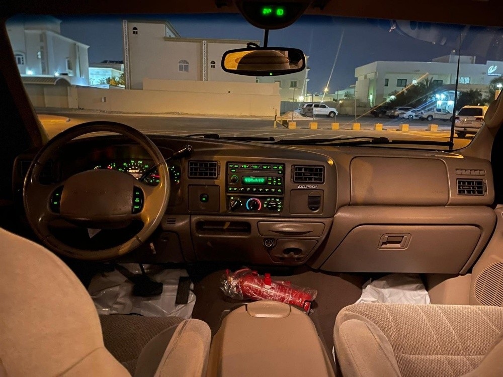 Ford excursion - 4