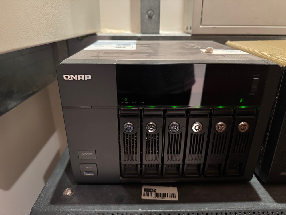 Qnap 6bay TS-653 pro Storage 16TB - 1