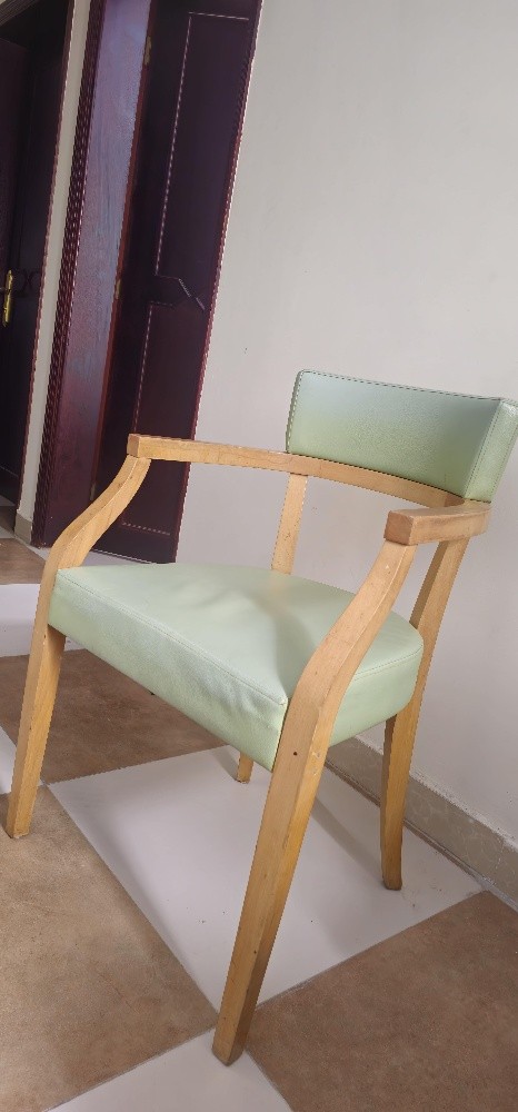 مجموعة من ٣ طاولات  للبيع - 3
