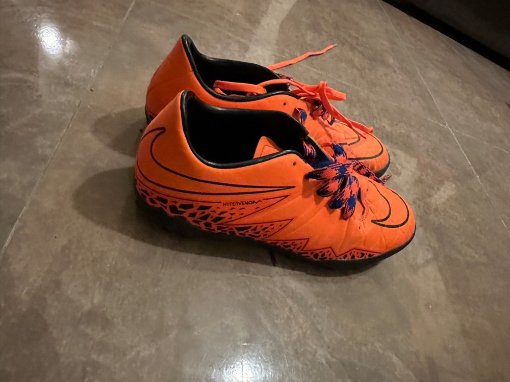 Nike hyper venoms - 4