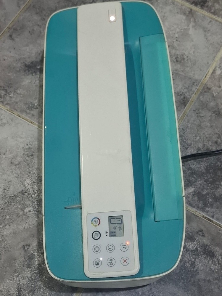 Compact & Stylish HP DeskJet 3762 - 6