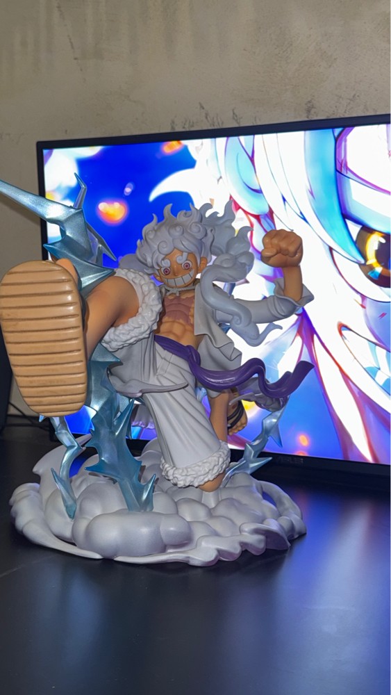 Luffy Gear 5 Giant Figure - 3