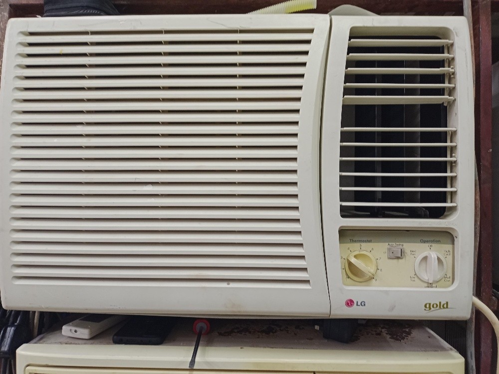 used  skrap buy and good Ac sale - 1