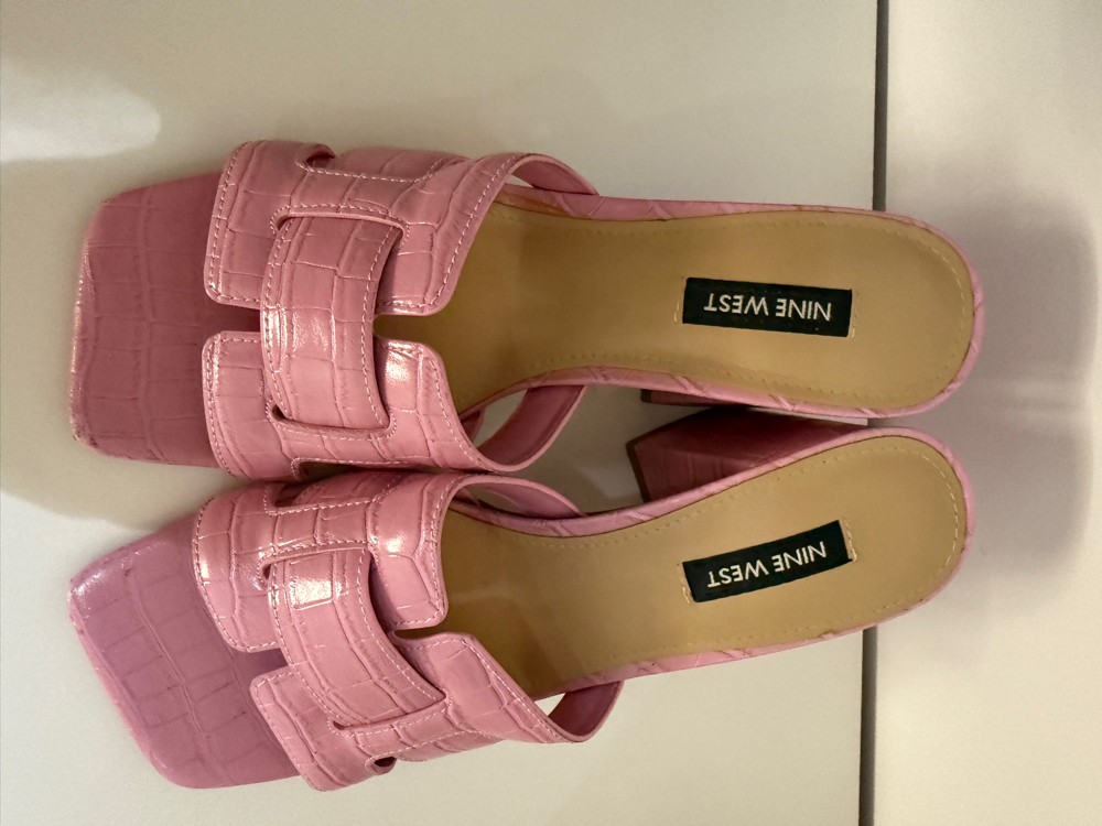 Women’s shoes  - 6
