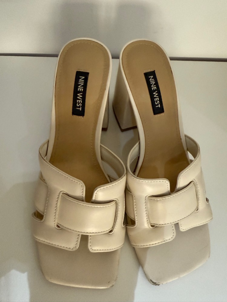 Women’s shoes  - 4