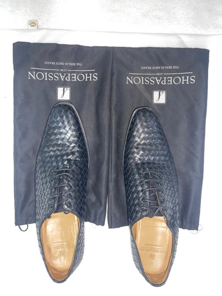 Two original Spanish shoes - 2