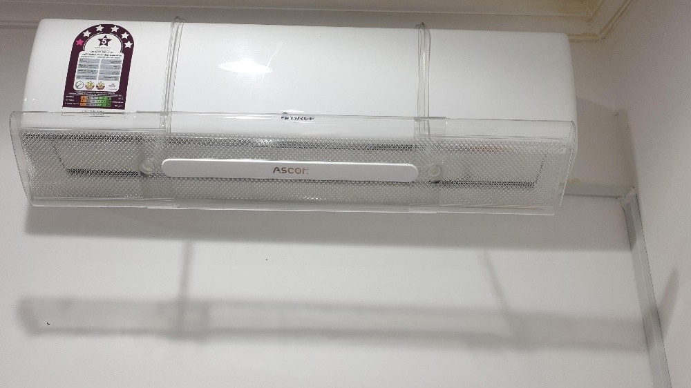 A barrier to block air AC - 2