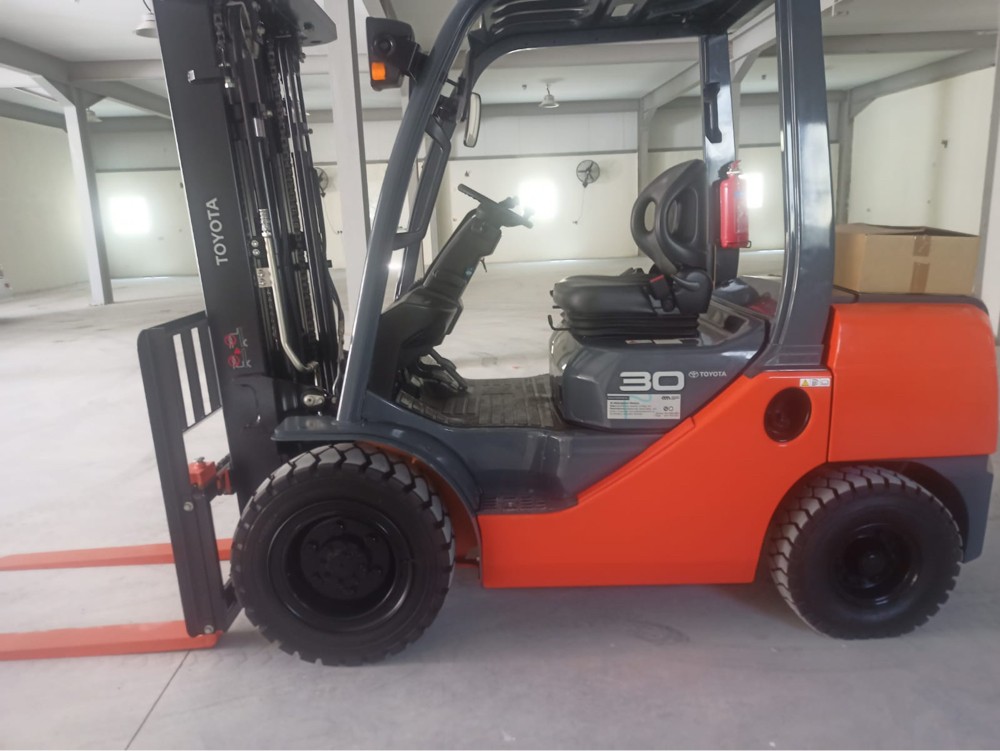 Tenscope and forklift  - 1