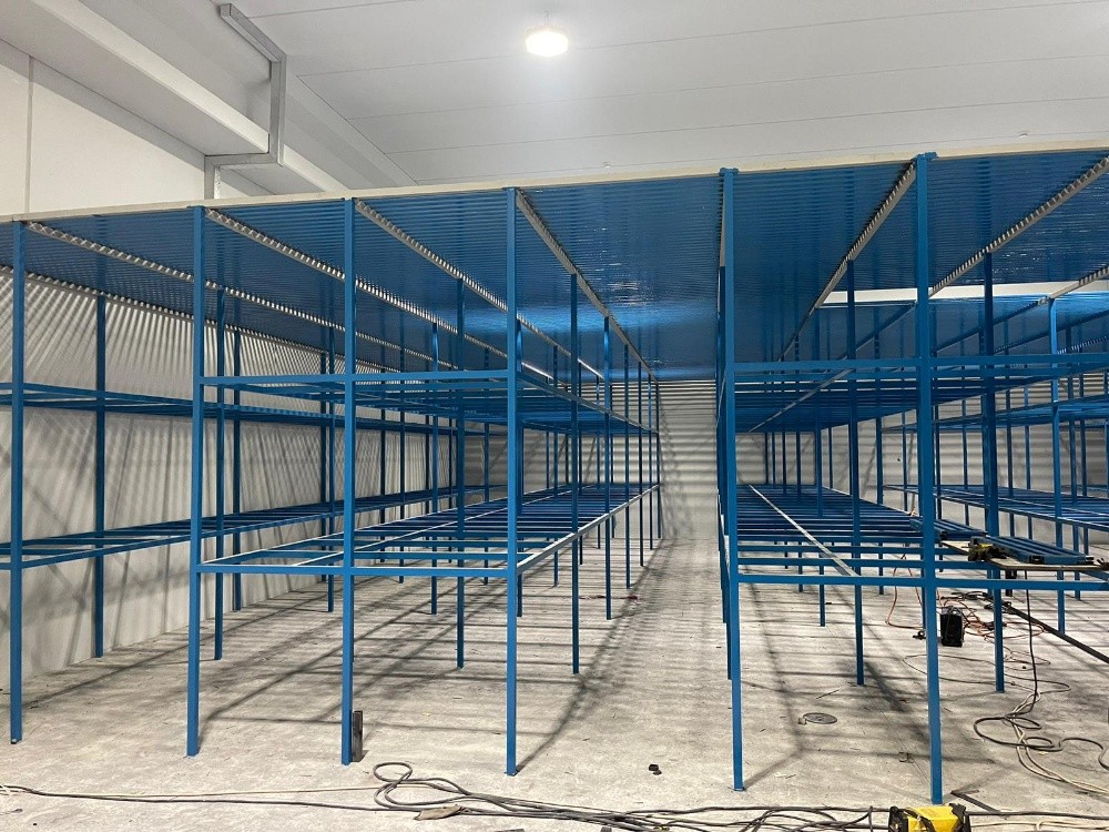 cap parking gate, stores working - 10