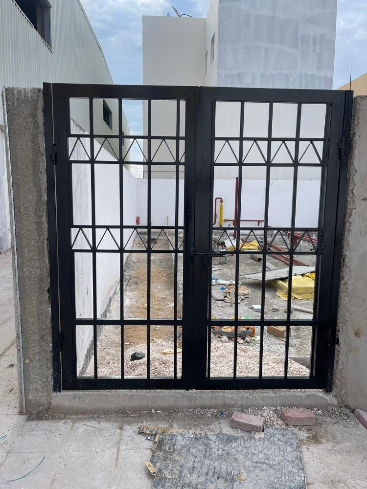 cap parking gate, stores working - 11