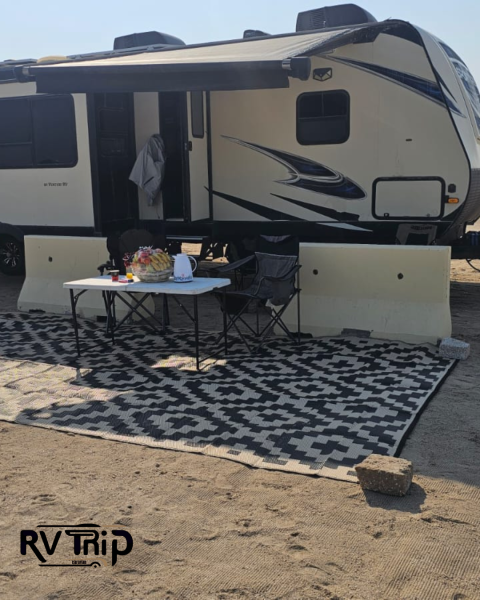 Fully Equipped RV for Rent -Qatar - 6