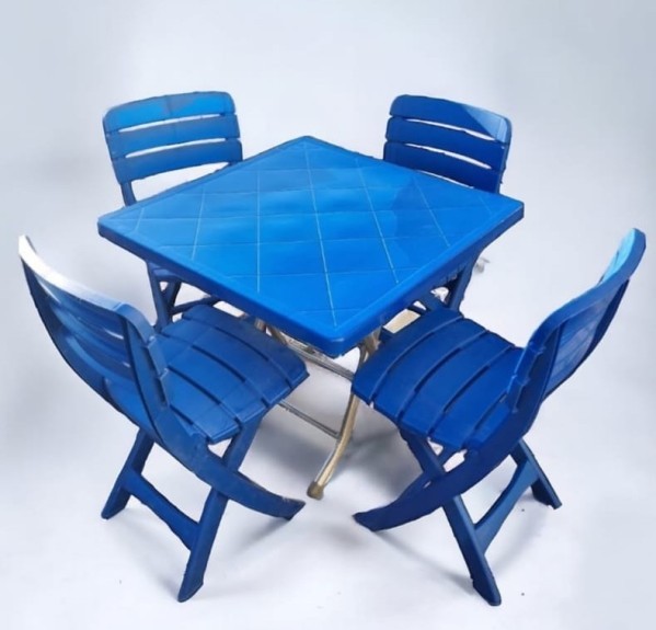 foldable chairs and table - 2