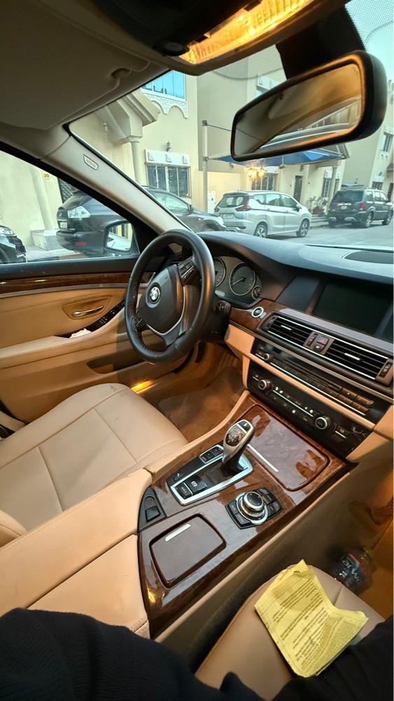 BMW 523i 2011 - 2