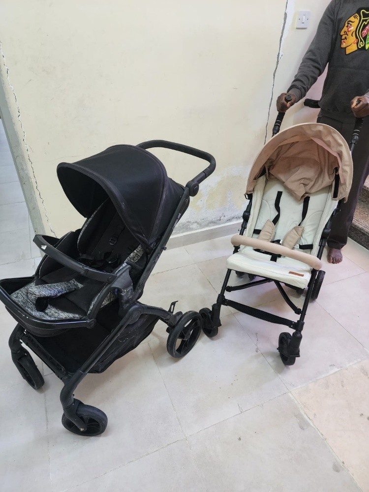 2 عربة حمل الاطفال ب مبلغ 300 - 2