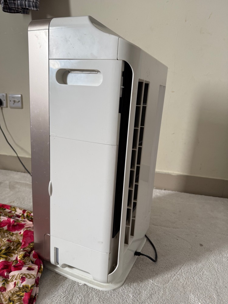 Hitachi Air purifier  - 3