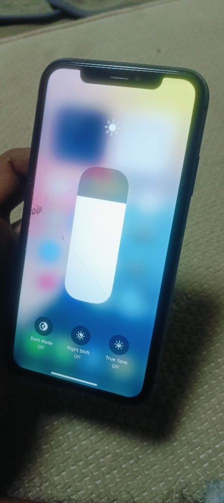 iPhone 11 - 4