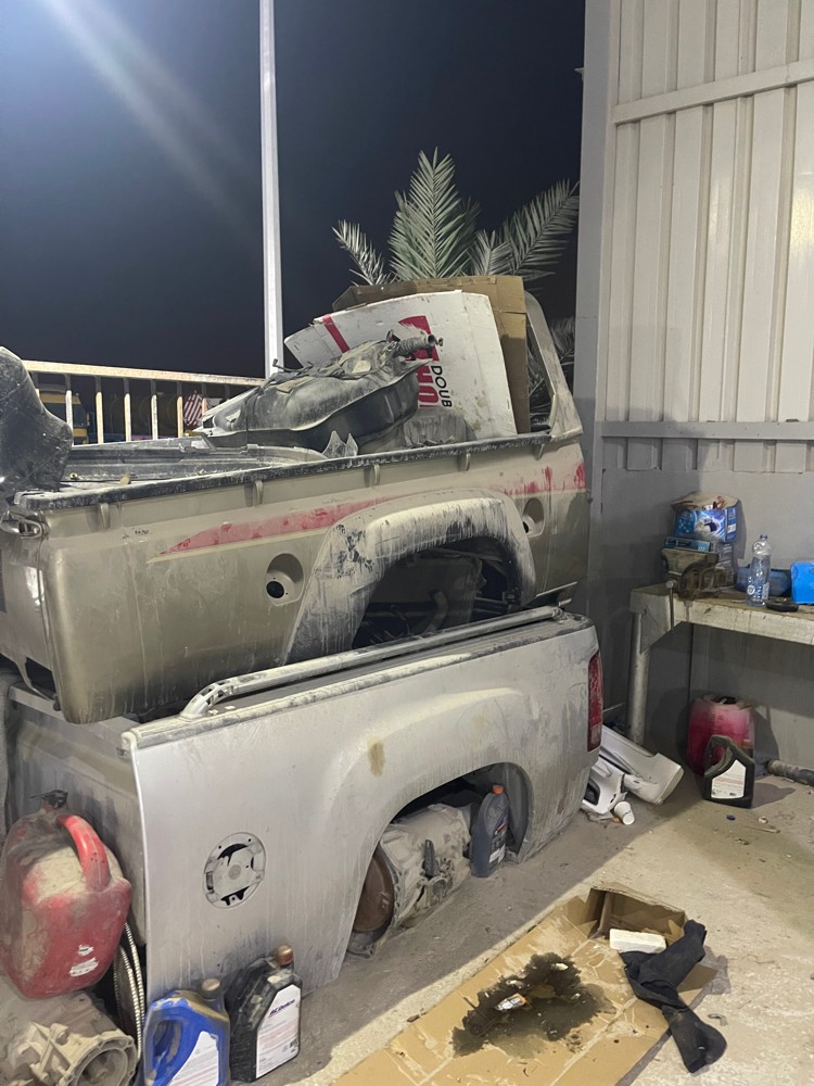 للبيع بدي نيسان حوض وبدي جي ام سي - 1