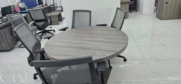 All the desks for sale - 2