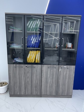 All the desks for sale - 4