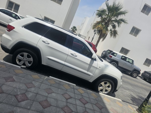 For Sale: Jeep Grand Cherokee - 4
