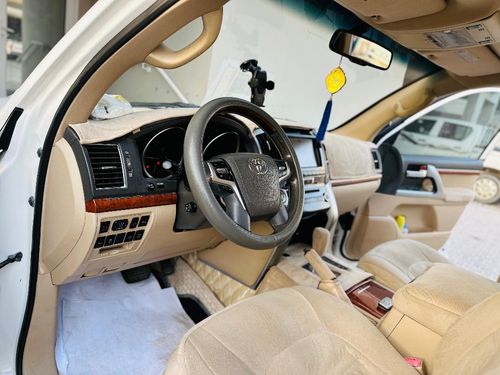 Land Cruiser VX-R - 9