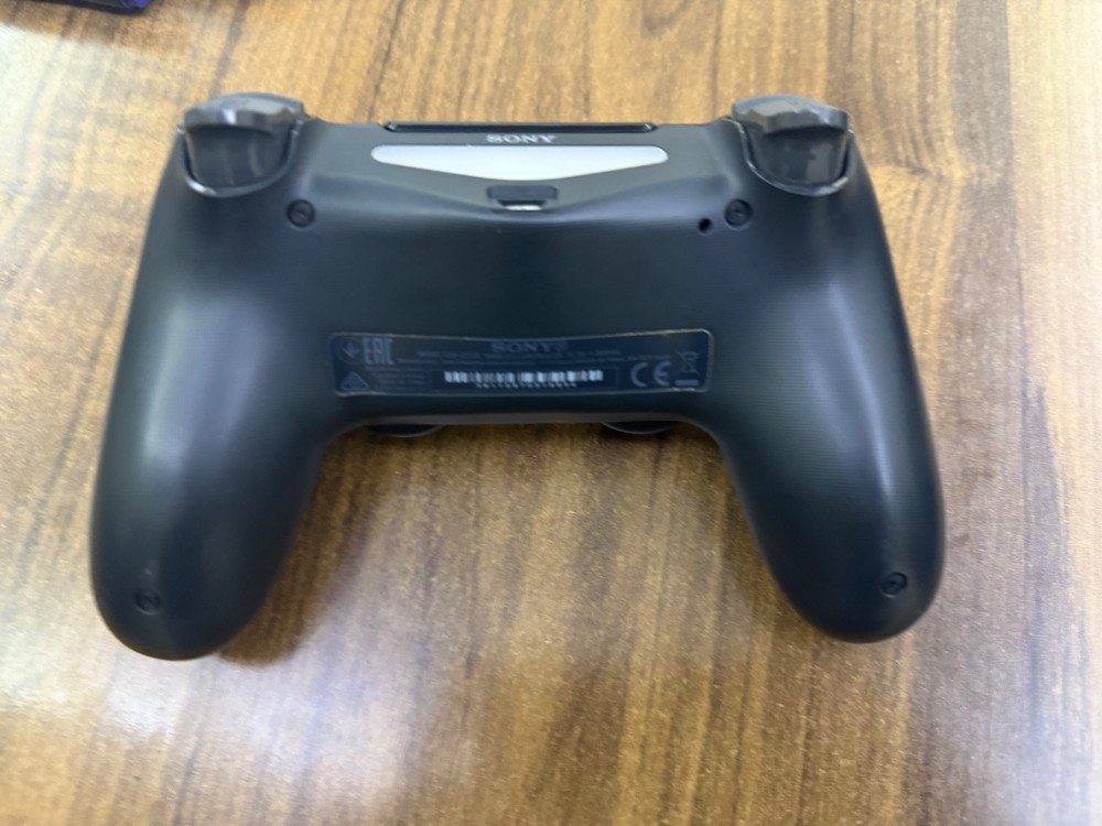 brand new ps4 controller  - 1