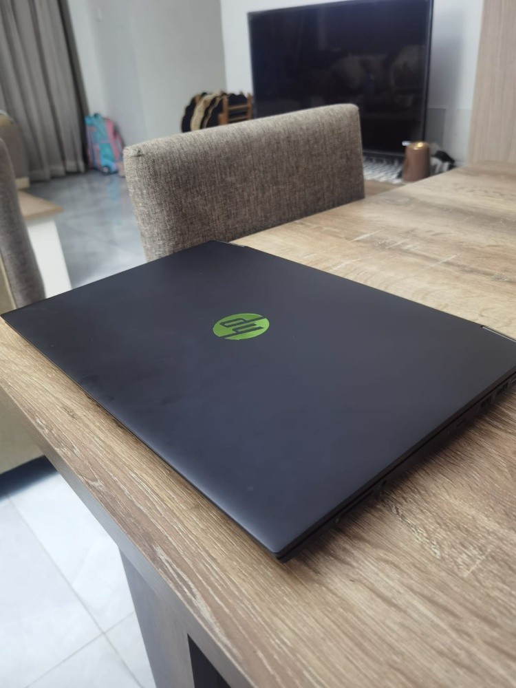 HP PAVILION - 4