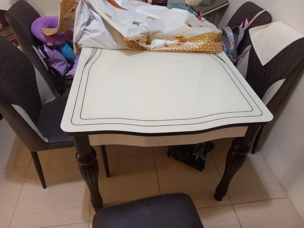 طاولة طعام مع ٦كراسي - 3