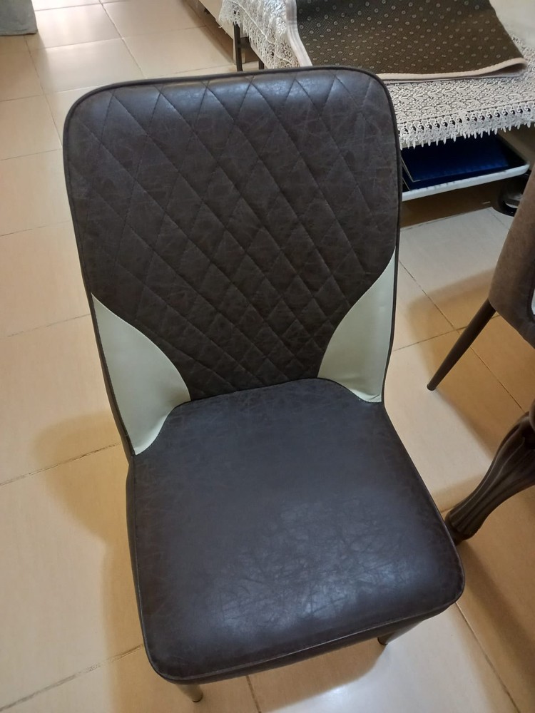 طاولة طعام مع ٦كراسي - 2