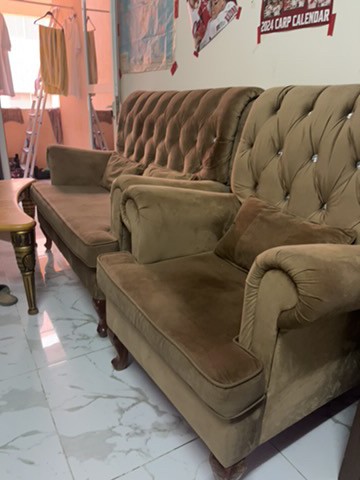 couch, price is negotiable - 3