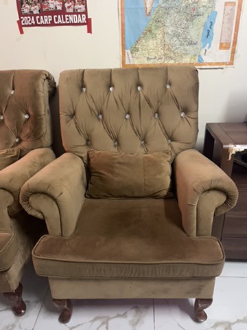 couch, price is negotiable - 2