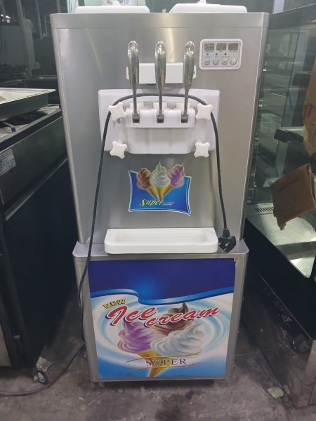ICE CREAM MACHINE USED - 1