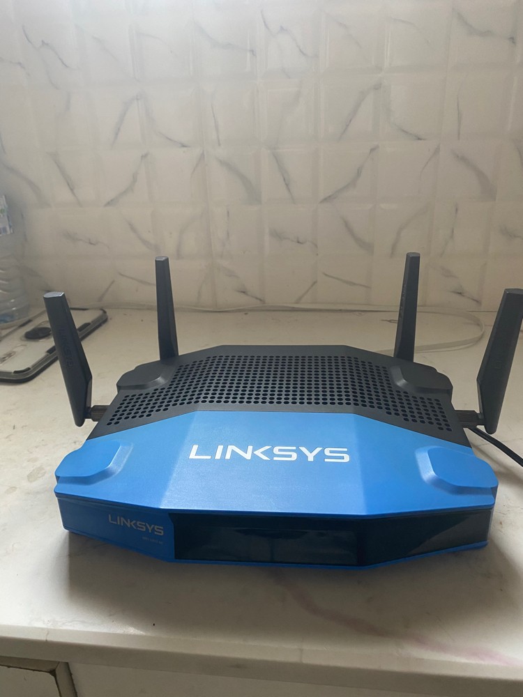 Linksys wifi router for sale - 4