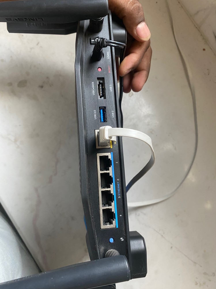 Linksys wifi router for sale - 2