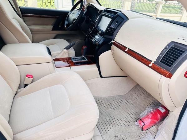 LAND CRUISER 2015 GXR V8 - 5