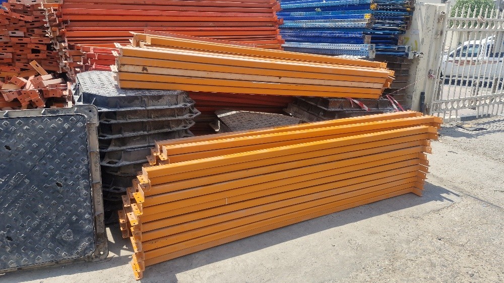 we are selling store Racks on kg - 1