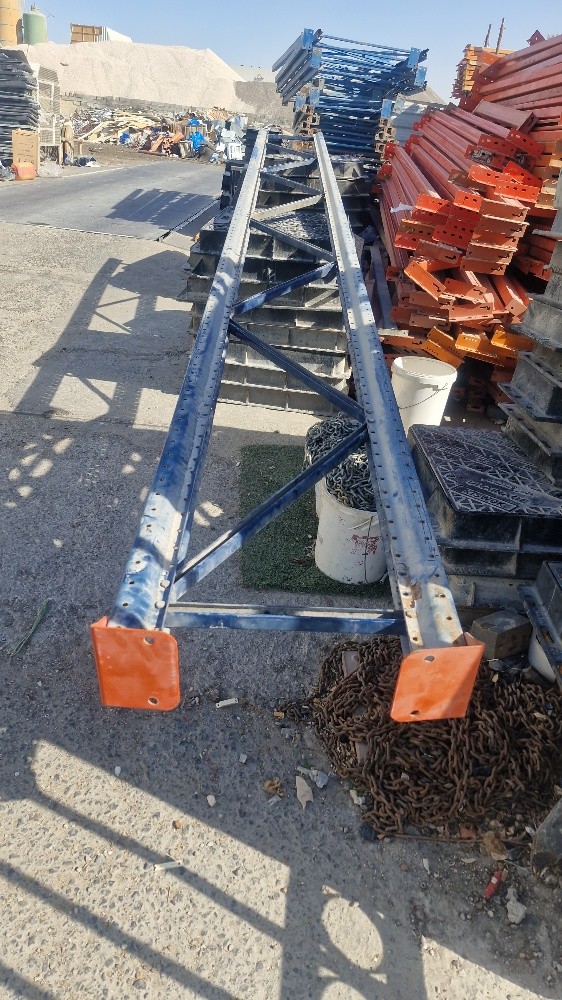 we are selling store Racks on kg - 6