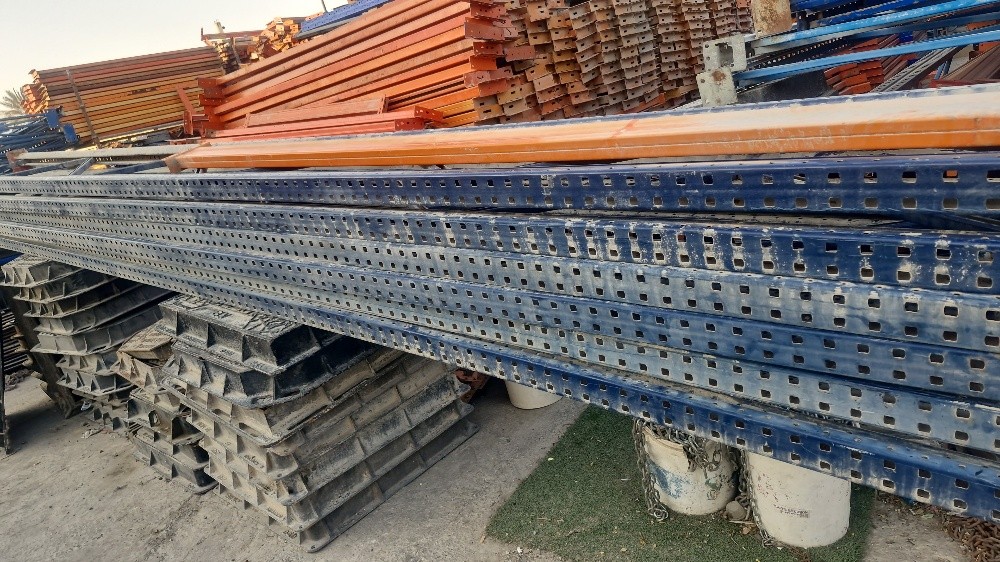we are selling store Racks on kg - 3