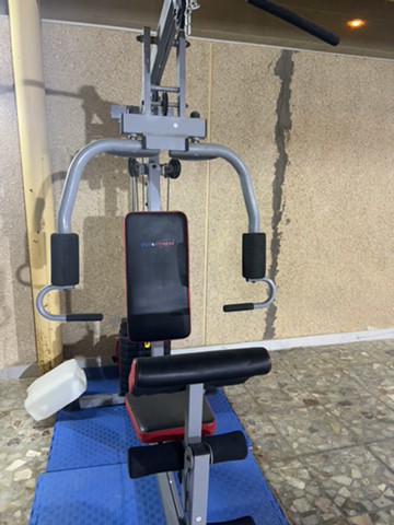 Weightlifting machine - 1