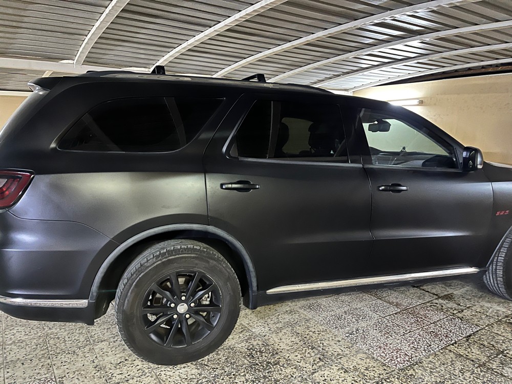 Dodge Durango Full Specs Clean, home-use car 194,000 km Screen Camera Sensors Distinctive color 7 seats Remote start Accident-free Contact 66970580 - 10