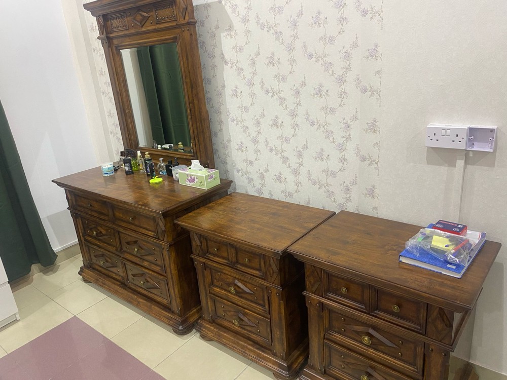 تسريحة وكومودينات للبيع - 1