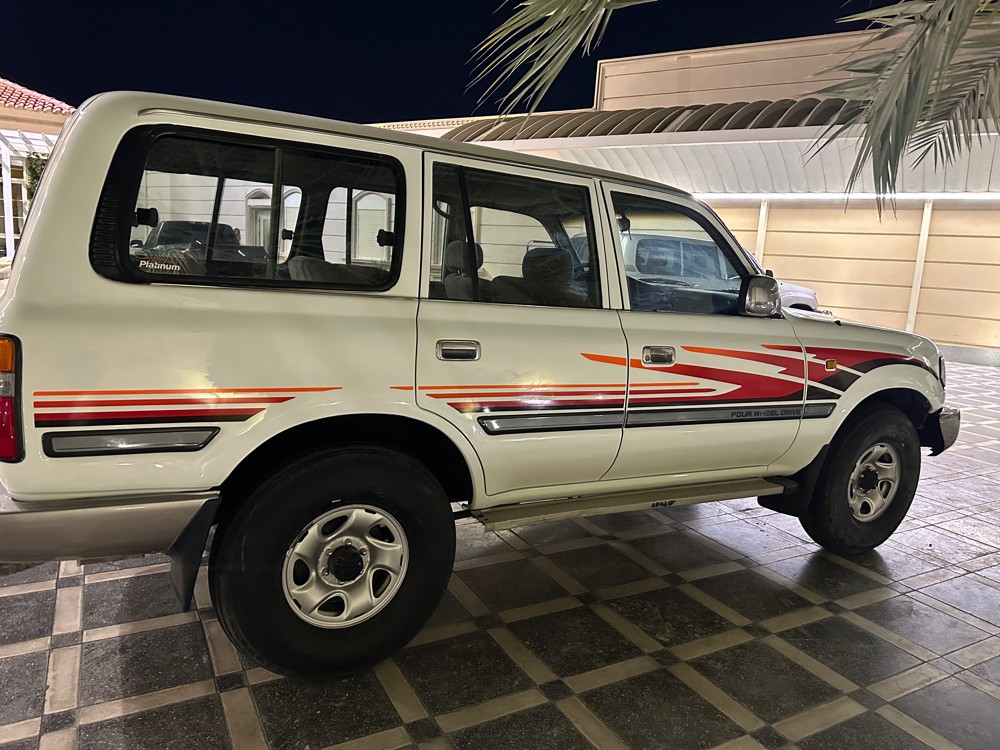 لاندكروزر خطوط - 4