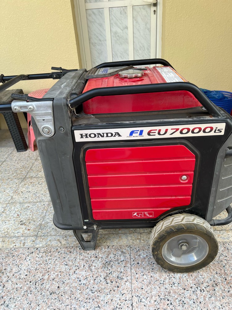 HONDA FI EU7000is - 4